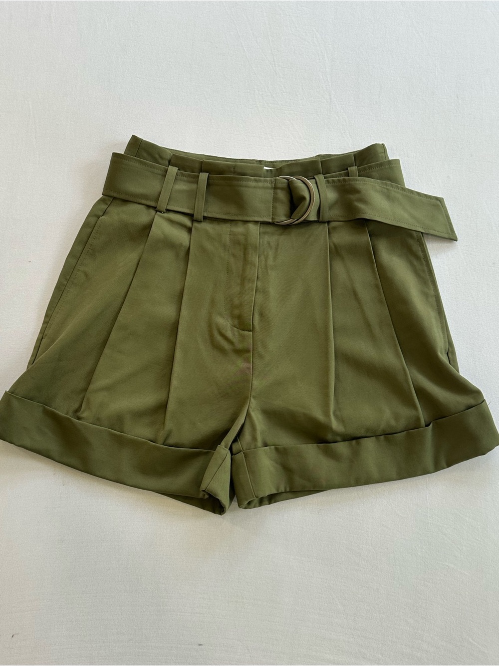 Elizabeth and James Olive Green High-Waist Pleated Belted Shorts w/Pockets Sz 0